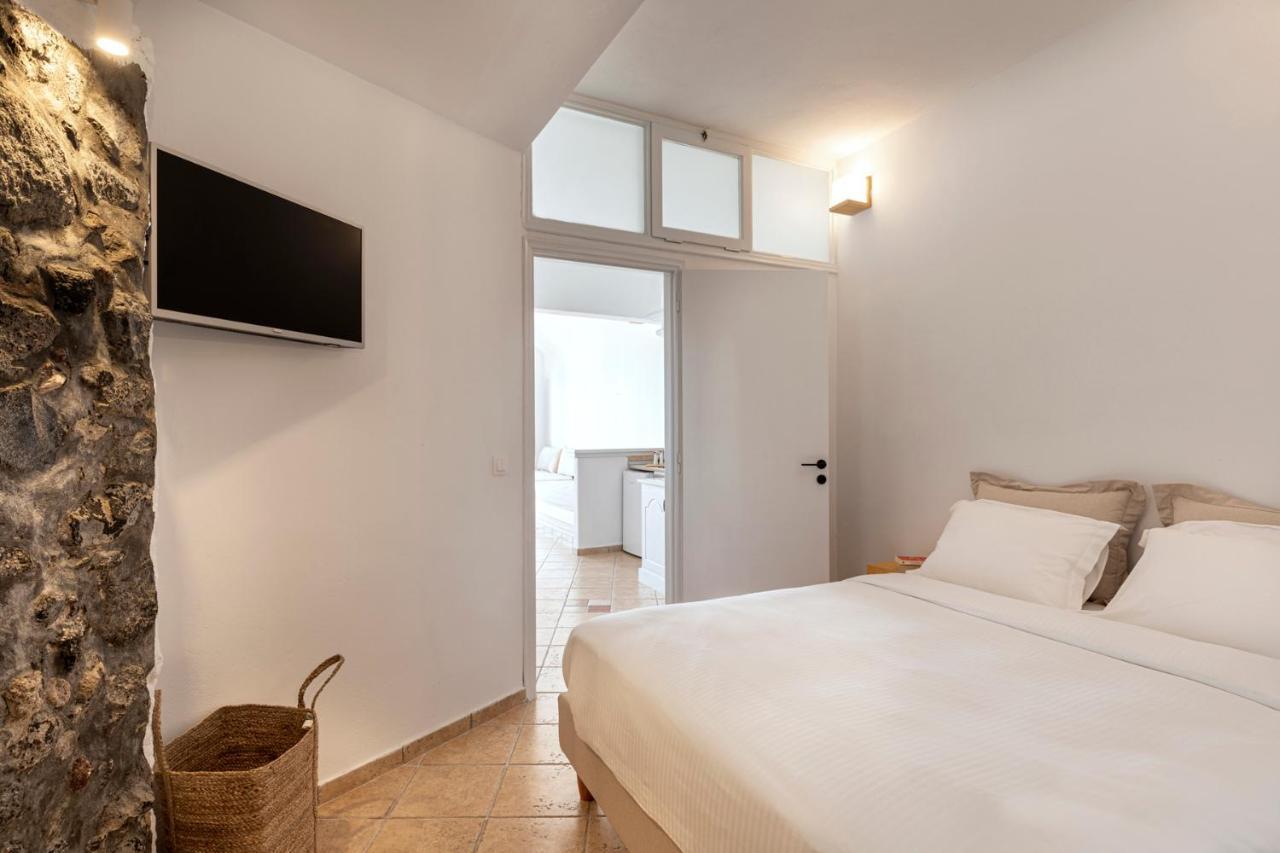 Calderas Hug & Panoramic Sea View - 3 Lux Suites Imerovigli  Eksteriør billede